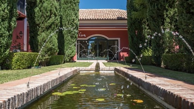 Luxury Villa Photo #9