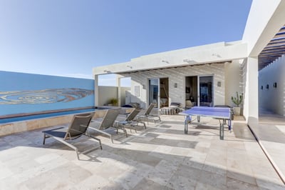 Luxury Villa Photo #12
