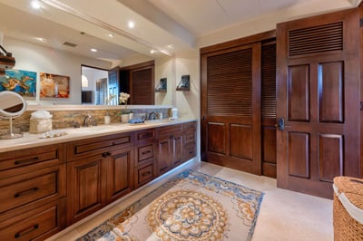 Luxury Villa Photo #46