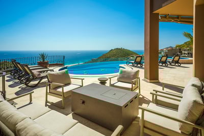 Luxury Villa Photo #18