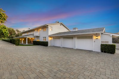 Luxury Villa Photo #12