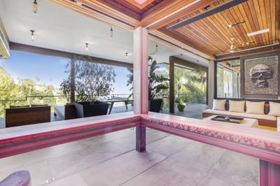 Luxury Villa Photo #20