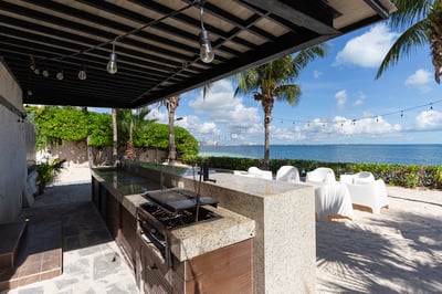Luxury Villa Photo #5