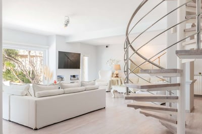 Luxury Villa Photo #13