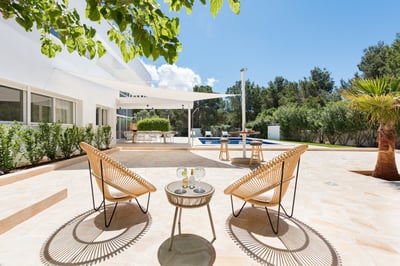 Luxury Villa Photo #4