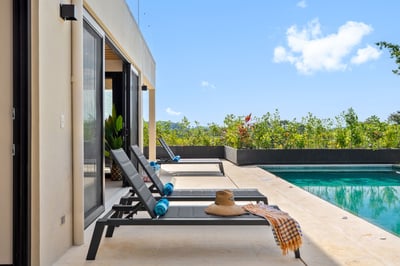 Luxury Villa Photo #6