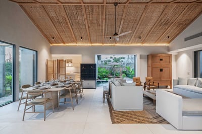 Luxury Villa Photo #25