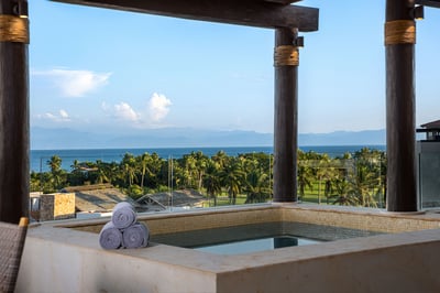 Luxury Villa Photo #8