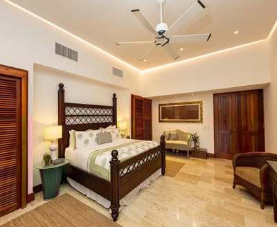 Luxury Villa Photo #38