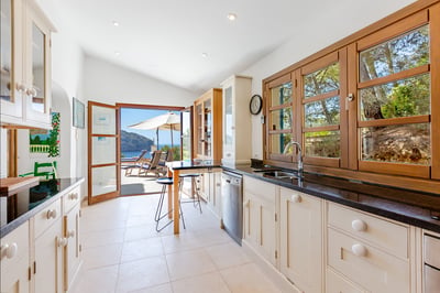 Luxury Villa Photo #17