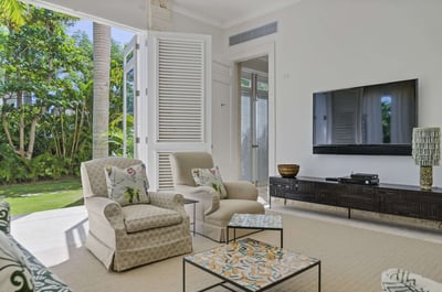 Luxury Villa Photo #30