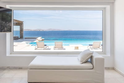 Luxury Villa Photo #25