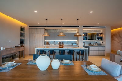 Luxury Villa Photo #9