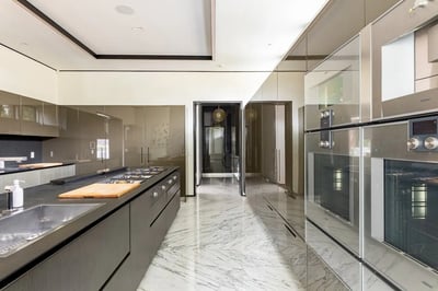 Luxury Villa Photo #17
