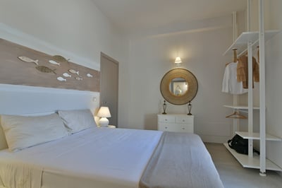 Luxury Villa Photo #24