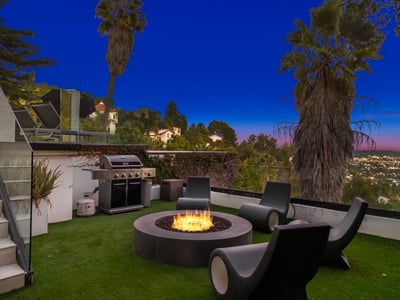 Luxury Villa Photo #6