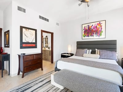 Luxury Villa Photo #24