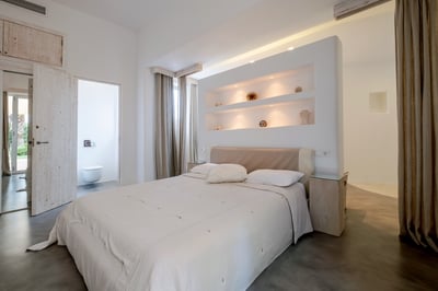 Luxury Villa Photo #21