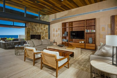 Luxury Villa Photo #17