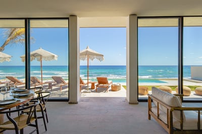 Luxury Villa Photo #18