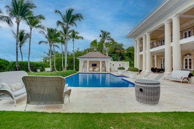 Luxury Villa Photo #6