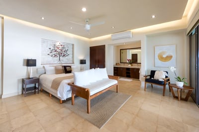 Luxury Villa Photo #35