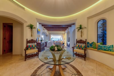 Luxury Villa Photo #17