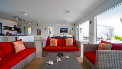 Luxury Villa Photo #11