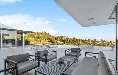 Luxury Villa Photo #6