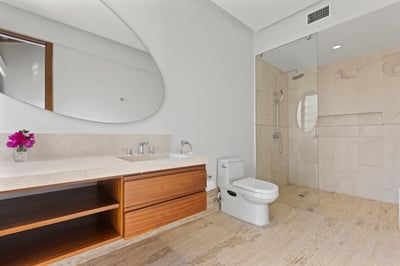 Luxury Villa Photo #40