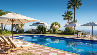 Luxury Villa Photo #4