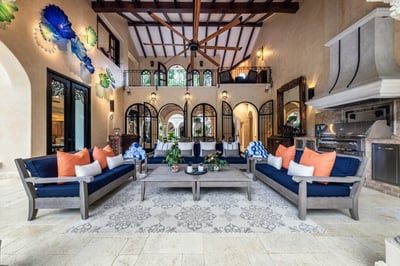 Luxury Villa Photo #13