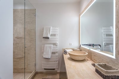 Luxury Villa Photo #20