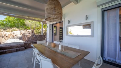Kitchen & Dining Area