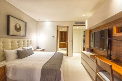 Luxury Villa Photo #11