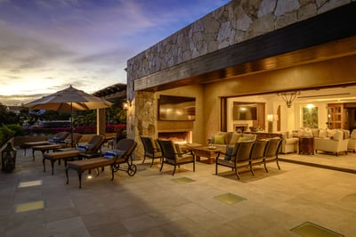 Luxury Villa Photo #13