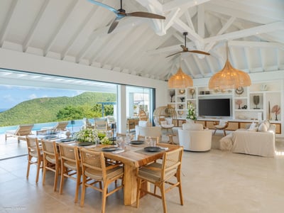 Luxury Villa Photo #19