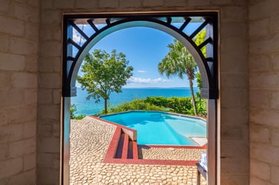 Luxury Villa Photo #6