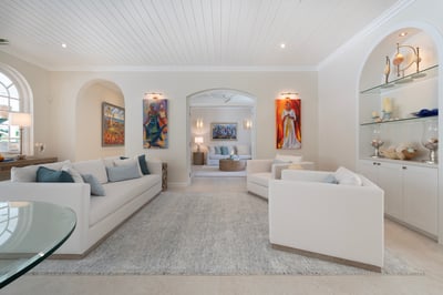 Luxury Villa Photo #15