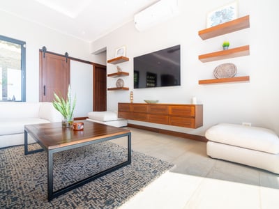 Luxury Villa Photo #19
