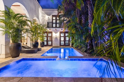 Luxury Villa Photo #4
