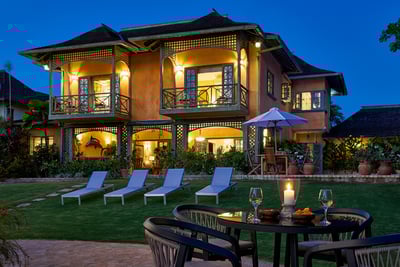 Luxury Villa Photo #6