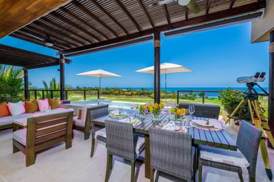 Luxury Villa Photo #4