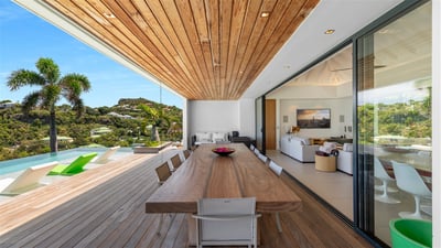 Kitchen & Dining Area