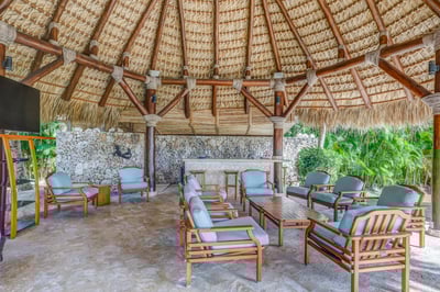 Luxury Villa Photo #15