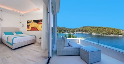 Luxury Villa Photo #21