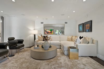 Luxury Villa Photo #15