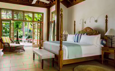 Luxury Villa Photo #2