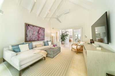 Luxury Villa Photo #20