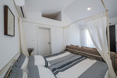 Luxury Villa Photo #36